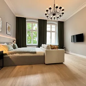 old-town-twenty-three-apartament.poznan-hotels.com/