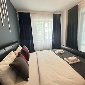 verificați disponibilitatea